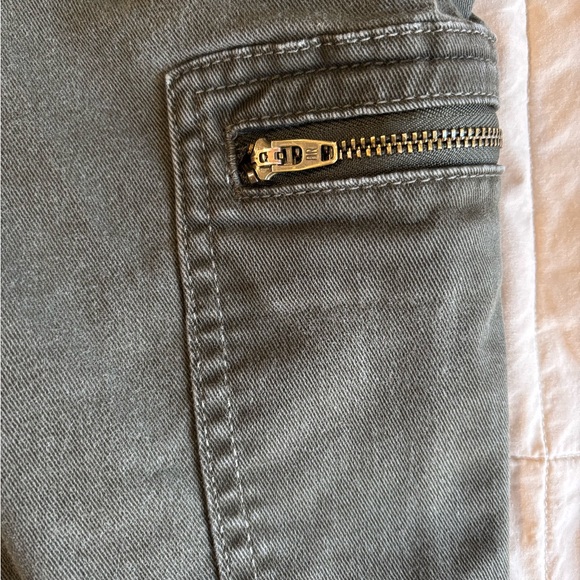 Banana Republic Utility Jeans - Picture 5 of 6